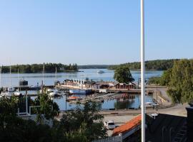 Vaxholm Seaview Cottage, casa de férias em Vaxholm