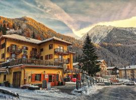 Le Nid de l'Aigle, hotel u gradu Šampolik