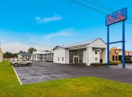 Motel 6-Alexandria, LA - South