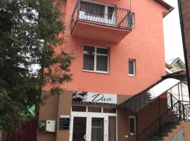 Zatishok Guest House, hotel i Rakhiv