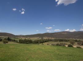 Stay in Mudgee The Grove, The Church, And Premium Private Homestead, farma v destinácii Mudgee