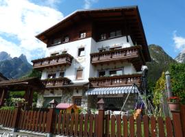 Hotel al Sole, hotell i Auronzo di Cadore