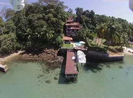 CASA MARAVILHOSA à BEIRA MAR EM ANGRA DOS REIS