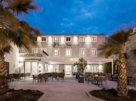 Torretta Palace Hotel, hotel en Turanj