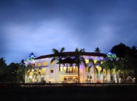 Hotel Port Palace Kovalam, hotel di Kovalam