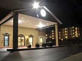 Grand View Inn & Suites