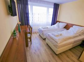 Hotel SiLL, hotel em Kielce