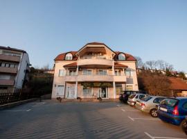 Apartmani Strsoglavec, hotel em Krapinske Toplice