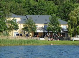 Strandhaus am Inselsee, готель у місті Гюстров