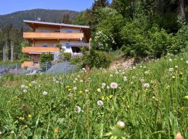 Bruck am Ziller에 위치한 호텔 Holiday Home Zillertal - Haus Gigl