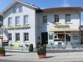 Hotel zum Hafen, hotel en Sassnitz