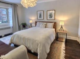 Gite du Survenant Montreal: Montreal şehrinde bir otel