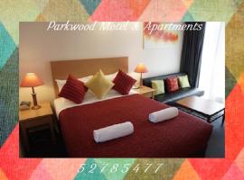 Parkwood Motel & Apartments, motel sa Geelong