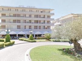 Hotel Adriatico, hotel em Bibione