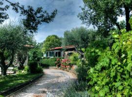 B&B Villa Garden, hotel v mestu Saturnia