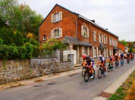 Les2sources Bike-B&B, hotel di Rochefort