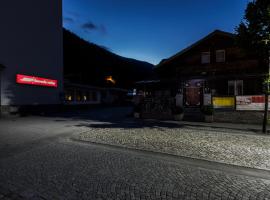 Ristorante Pensione Chalet Stazione, hotel en Poschiavo