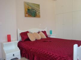 Elena's Holiday Home, Hotel in Rafina