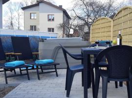 Apartments with spa Jacuzzi and sauna, hotel sa spa centrom u Vilniusu