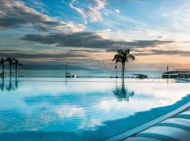 AMAZING BEACH FRONT - ACQUA NUEVO VALLARTA - MX, hotel in Nuevo Vallarta 