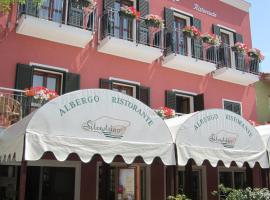 Hotel Silvestrino โรงแรมในสตินติโน