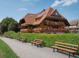 Hotel Sonne Garni, hótel í Hinterzarten