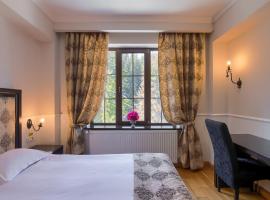 Rizzo Boutique Hotel, hotel v mestu Poiana Brasov