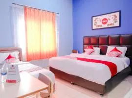 OYO 778 Guest House Amalia Malang