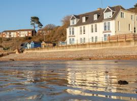 Water's Edge Apartment, hotel i Totland