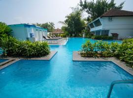 Nihara Resort and Spa Cochin, hotel em Cochin