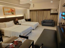 Tagaytay Staycation by Naya and Darla w Free Swimming Pool, WiFi & Netflix, hotel v mestu Tagaytay