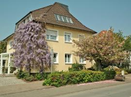 Pension Franzbäcker, hotel u gradu Varburg