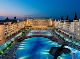 Titanic Mardan Palace, hotel u Lari