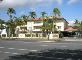 Tradewinds McLeod Holiday Apartments