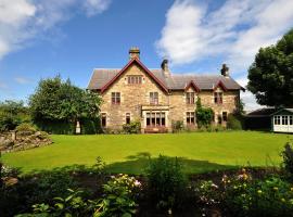 St Michaels Guest House, hotel em Elgin