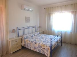 PUNTO ZERO ROOMS, khách sạn ở San Teodoro