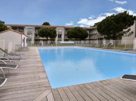 Vacancéole - Le Domaine du Château - La Rochelle / Île de Ré, hotel u gradu Lagor