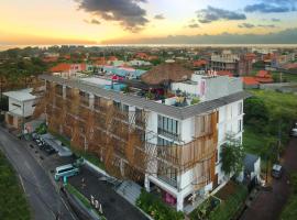 Koa D Surfer Hotel, hotel em Canggu