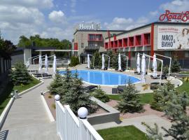 Road Star Hotel, hotell med basseng i Dnipro