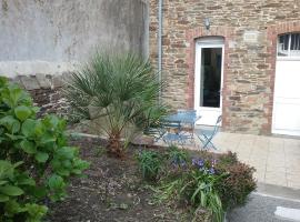 Studio, hotel i Cancale