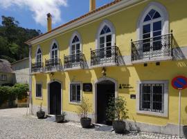 Charm Inn Sintra, отель в Синтре