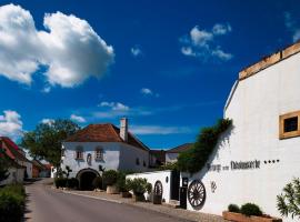 Herberge an der Nikolauszeche, pension in Purbach am Neusiedlersee