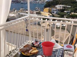 B&B Ponza Suite، فندق في بونسا