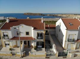 Papôa Beach House, hotel u gradu Peniše