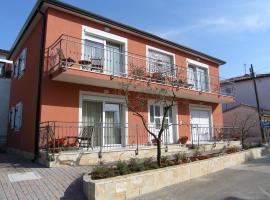 Apartments Nina, hotel in Umag