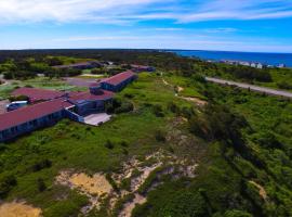 Dune Crest Hotel, hotel en North Truro