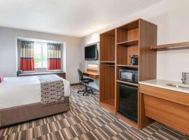 Microtel Inn & Suites by Wyndham Pittsburgh Airport, hotell i Robinson Township