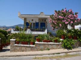 Traditional summer house in Marmari, hotel en Marmarion