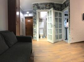 Парковая улица, 26 Апартаменты, hotel in Chornomorsk