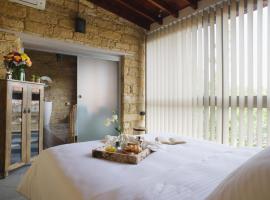 Serenity Boutique House, villa sa Vouni